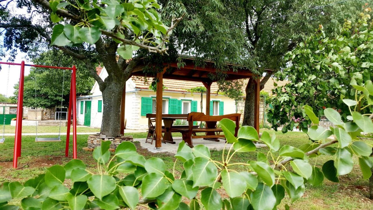 Village House Fafarinka - Close To Krka National Park Konjevrate Esterno foto